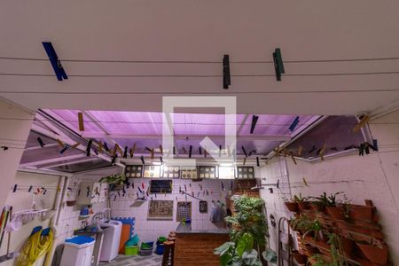 Casa à venda com 156m², 2 quartos e 4 vagas Casa à venda com 156m², 2 quartos e 4 vagasÁrea de Serviço