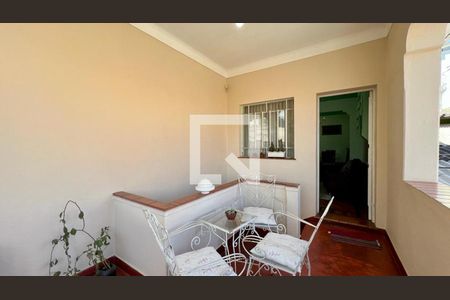 Sala de casa à venda com 4 quartos, 284m² em Santa Tereza, Belo Horizonte