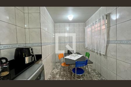 Casa à venda com 284m², 4 quartos e 3 vagasBanheiro