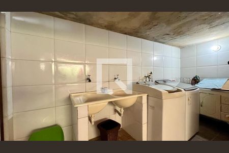 Casa à venda com 284m², 4 quartos e 3 vagasÁrea privativa