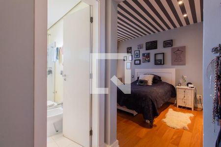 Apartamento à venda com 271m², 4 quartos e 5 vagas Apartamento à venda com 271m², 4 quartos e 5 vagasQuarto 1 - Suíte