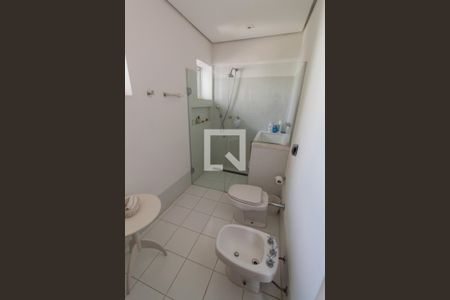 Apartamento à venda com 271m², 4 quartos e 5 vagas Apartamento à venda com 271m², 4 quartos e 5 vagasBanheiro do Quarto 3