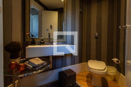 Apartamento à venda com 271m², 4 quartos e 5 vagas Apartamento à venda com 271m², 4 quartos e 5 vagasLavabo