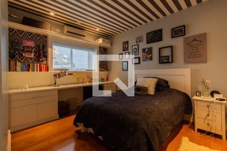 Apartamento à venda com 271m², 4 quartos e 5 vagas Apartamento à venda com 271m², 4 quartos e 5 vagasQuarto 1 - Suíte