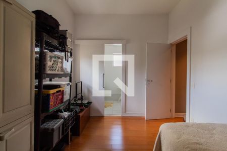 Apartamento à venda com 271m², 4 quartos e 5 vagas Apartamento à venda com 271m², 4 quartos e 5 vagasQuarto 3 - Suíte