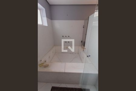 Apartamento à venda com 271m², 4 quartos e 5 vagas Apartamento à venda com 271m², 4 quartos e 5 vagasBanheiro do Quarto 4