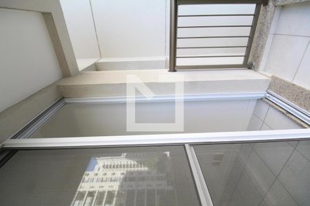 Apartamento à venda com 75m², 2 quartos e 1 vagaSuíte 1 - Varanda