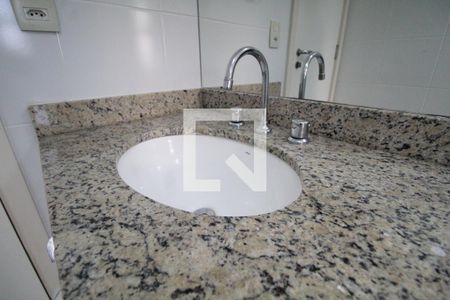 Apartamento à venda com 75m², 2 quartos e 1 vagaBanheiro da Suíte