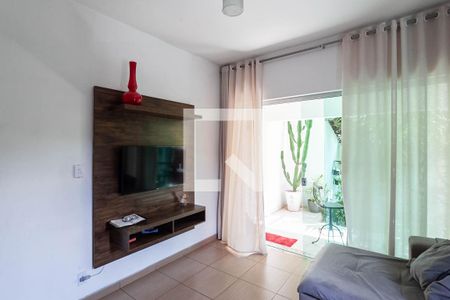 Sala  de casa à venda com 3 quartos, 120m² em Maria Helena, Belo Horizonte