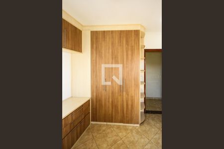 Casa à venda com 270m², 3 quartos e 4 vagas Casa à venda com 270m², 3 quartos e 4 vagasQuarto