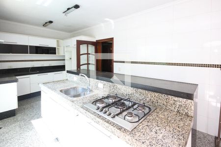 Casa à venda com 270m², 3 quartos e 4 vagas Casa à venda com 270m², 3 quartos e 4 vagasCozinha