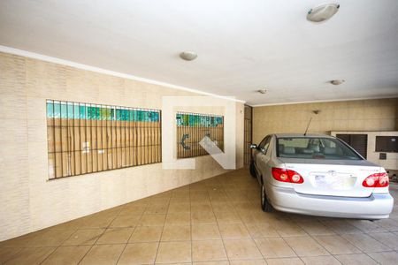 Casa à venda com 270m², 3 quartos e 4 vagas Casa à venda com 270m², 3 quartos e 4 vagasGaragem