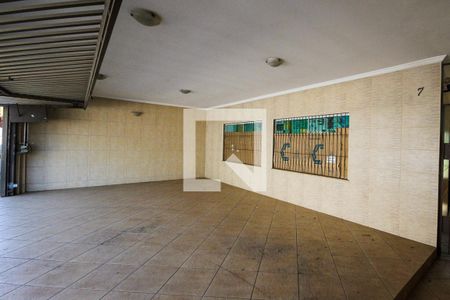 Casa à venda com 270m², 3 quartos e 4 vagas Casa à venda com 270m², 3 quartos e 4 vagasGaragem