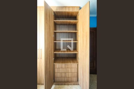 Casa à venda com 270m², 3 quartos e 4 vagas Casa à venda com 270m², 3 quartos e 4 vagasQuarto 02