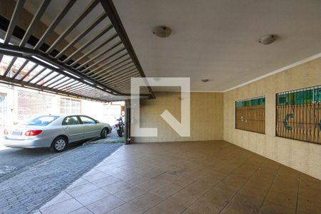 Casa à venda com 270m², 3 quartos e 4 vagas Casa à venda com 270m², 3 quartos e 4 vagasGaragem