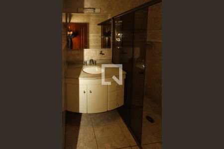 Casa à venda com 270m², 3 quartos e 4 vagas Casa à venda com 270m², 3 quartos e 4 vagasbanheiro Social