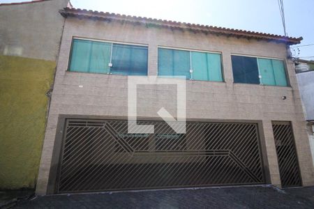 Casa à venda com 270m², 3 quartos e 4 vagas Casa à venda com 270m², 3 quartos e 4 vagasFachada