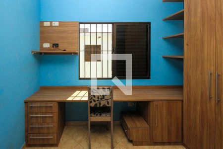 Casa à venda com 270m², 3 quartos e 4 vagas Casa à venda com 270m², 3 quartos e 4 vagasQuarto 02