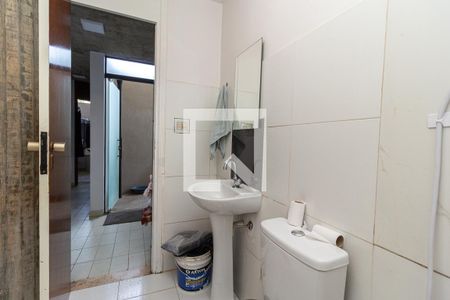 Casa à venda com 370m², 4 quartos e 4 vagas Casa à venda com 370m², 4 quartos e 4 vagasBanheiro de serviço