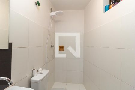 Casa à venda com 370m², 4 quartos e 4 vagas Casa à venda com 370m², 4 quartos e 4 vagasBanheiro de serviço