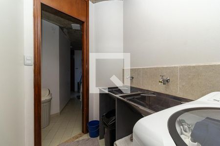 Casa à venda com 370m², 4 quartos e 4 vagas Casa à venda com 370m², 4 quartos e 4 vagasÁrea de Serviço