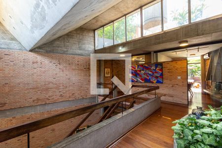 Casa à venda com 370m², 4 quartos e 4 vagas Casa à venda com 370m², 4 quartos e 4 vagasAcesso quartos