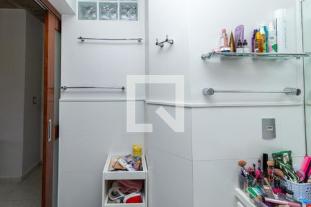 Casa à venda com 370m², 4 quartos e 4 vagas Casa à venda com 370m², 4 quartos e 4 vagasBanheiro 5