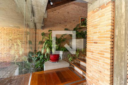 Casa à venda com 370m², 4 quartos e 4 vagas Casa à venda com 370m², 4 quartos e 4 vagasAcesso Garagem