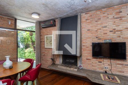 Casa à venda com 370m², 4 quartos e 4 vagas Casa à venda com 370m², 4 quartos e 4 vagasQuarto 3