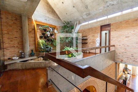 Casa à venda com 370m², 4 quartos e 4 vagas Casa à venda com 370m², 4 quartos e 4 vagasAcesso quartos