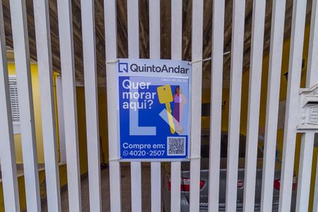 Casa à venda com 250m², 3 quartos e 2 vagas Casa à venda com 250m², 3 quartos e 2 vagasPlaquinha