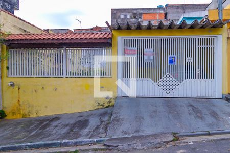 Casa à venda com 250m², 3 quartos e 2 vagas Casa à venda com 250m², 3 quartos e 2 vagasFachada