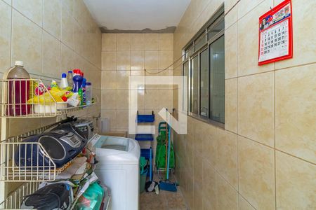 Casa à venda com 250m², 3 quartos e 2 vagas Casa à venda com 250m², 3 quartos e 2 vagasÁrea de Serviço