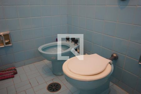 Casa à venda com 161m², 3 quartos e 2 vagasBanheiro