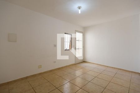 Sala/Quarto de casa para alugar com 1 quarto, 25m² em Vila Pita, São Paulo