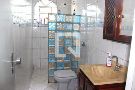 Casa à venda com 158m², 2 quartos e 2 vagasBanheiro 1