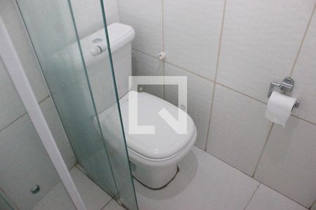 Casa à venda com 158m², 2 quartos e 2 vagasBanheiro do piso superior