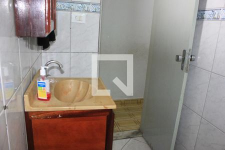 Casa à venda com 158m², 2 quartos e 2 vagasBanheiro 1