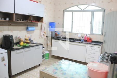 Casa à venda com 158m², 2 quartos e 2 vagasCozinha