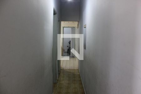 Casa à venda com 158m², 2 quartos e 2 vagasCorredor sala/cozinha