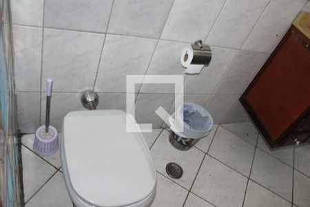 Casa à venda com 158m², 2 quartos e 2 vagasBanheiro 1