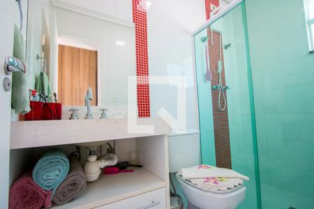 Casa à venda com 162m², 3 quartos e 3 vagasBanheiro do quarto 1