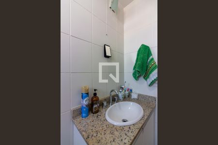 Apartamento à venda com 58m², 2 quartos e 1 vaga Apartamento à venda com 58m², 2 quartos e 1 vagaBanheiro