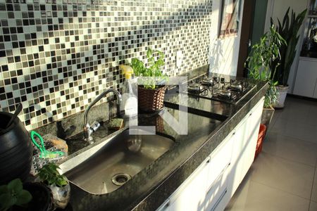 Apartamento à venda com 216m², 4 quartos e 3 vagasCozinha varanda