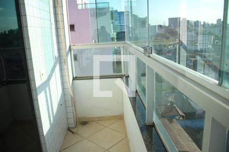 Apartamento à venda com 216m², 4 quartos e 3 vagasVaranda Quarto 2