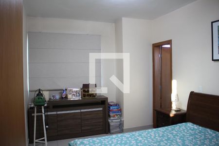 Apartamento à venda com 216m², 4 quartos e 3 vagasQuarto 4