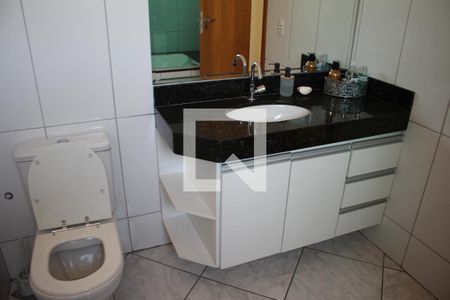 Apartamento à venda com 216m², 4 quartos e 3 vagasBanheiro Quarto 4