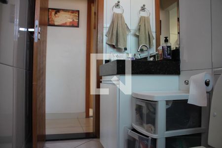 Apartamento à venda com 216m², 4 quartos e 3 vagasBanheiro 1