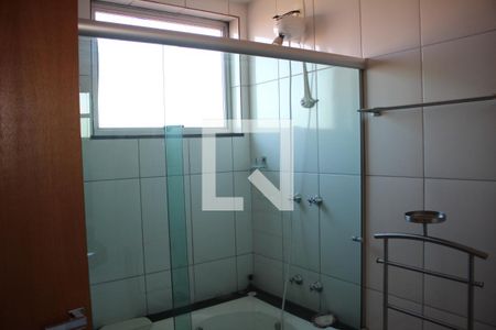 Apartamento à venda com 216m², 4 quartos e 3 vagasBanheiro Quarto 4