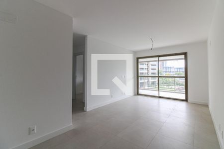 Sala de apartamento para alugar com 3 quartos, 119m² em Barra da Tijuca, Rio de Janeiro